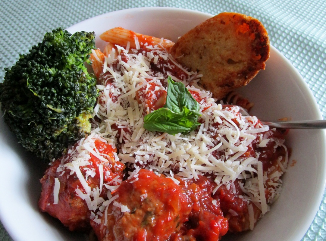 Pasta with Ann's Jersey-Style Tomato Sauce and Turkey Meatballs