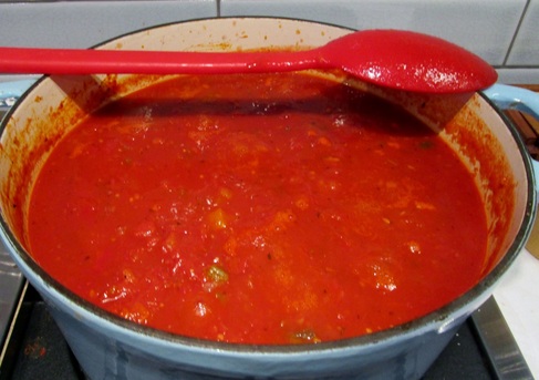 Ann's Jersey-Style Tomato Sauce with Veggies