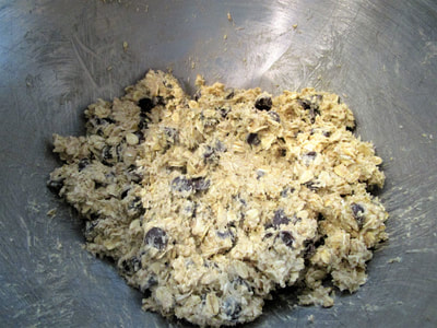 Gluten Free Oatmeal Chocolate Chip Cookies - Cookie dough