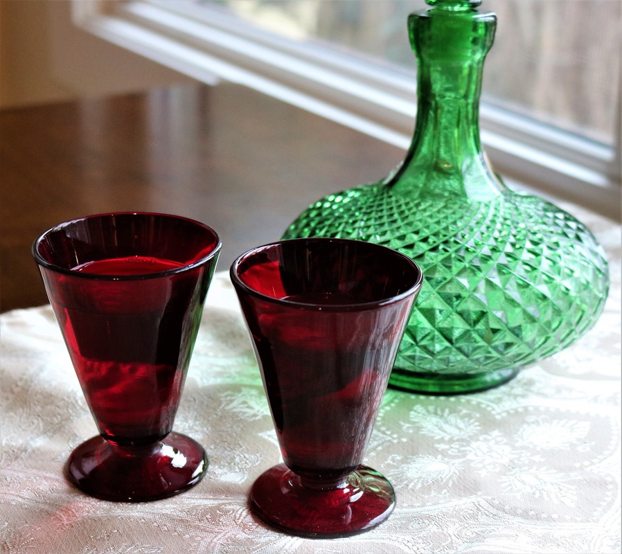 Cool goods from Entertaining Vintage