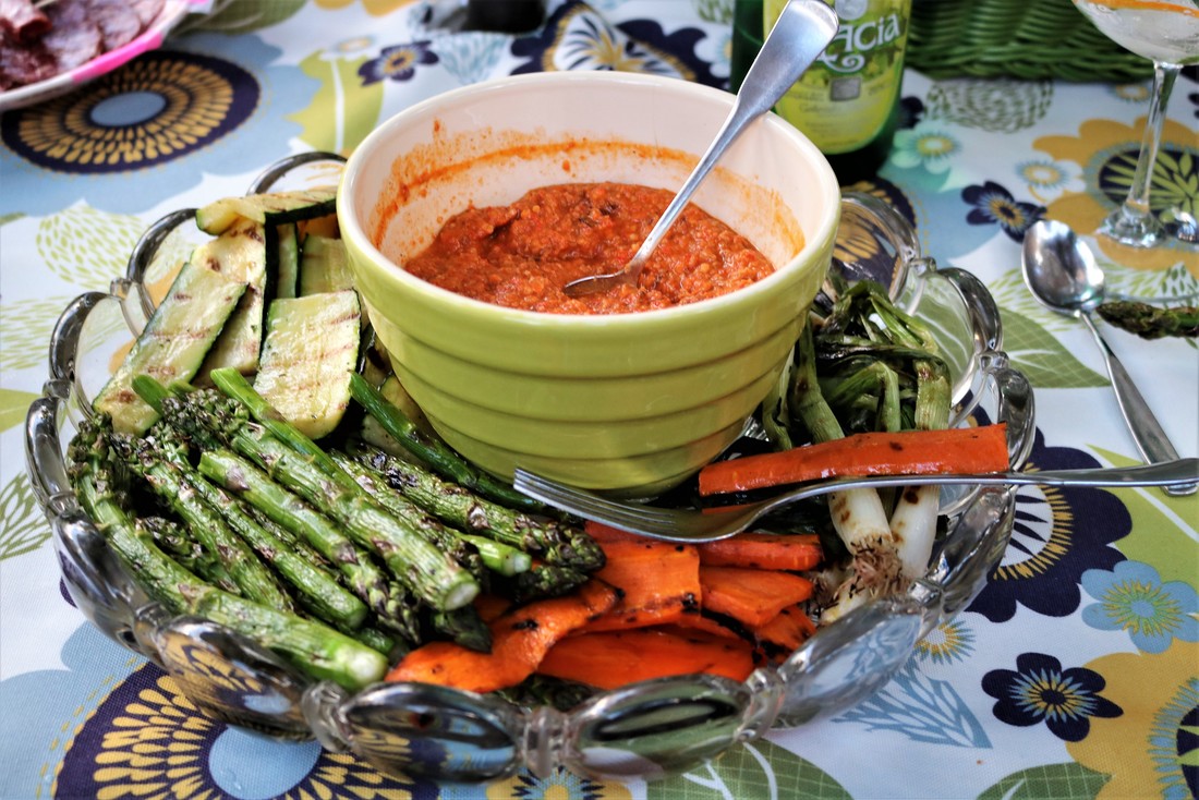 Romesco Sauce with Grilled Vegetables